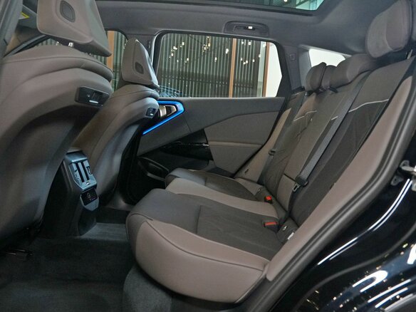 2026 BMW X3 Long 30L xDrive IV (G45/G48), чёрный, 7100000 рублей - вид 8