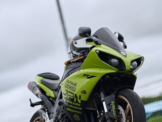2012 Yamaha YZF-R1, белый, 850000 рублей, вид 3