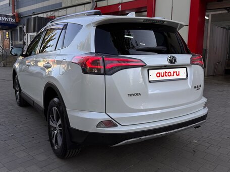 2016 Toyota RAV4 IV (XA40) Рестайлинг, белый, 2380000 рублей, вид 4