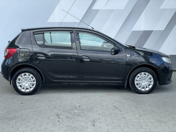 2017 Renault Sandero II, чёрный - вид 3