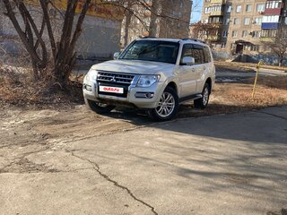 2014 Mitsubishi Pajero IV Рестайлинг 2, белый, 1950000 рублей, вид 4