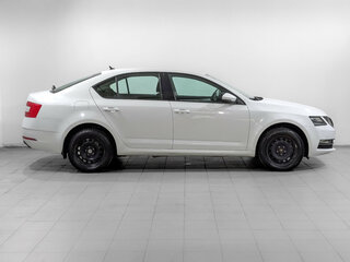 2020 Skoda Octavia III (A7) Рестайлинг, белый, 1830000 рублей, вид 4