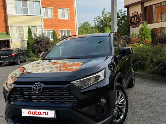 2021 Toyota RAV4 V (XA50), чёрный, 3000000 рублей - вид 1