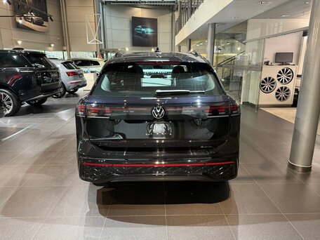 2026 Volkswagen Tiguan L Pro III (China Market), чёрный, 5100000 рублей, вид 4