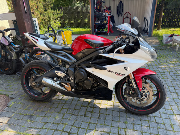 2014 Triumph Daytona 675, красный, 899000 рублей - вид 23