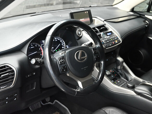 2015 Lexus NX 200t I, коричневый, 3095000 рублей - вид 17