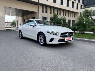 2019 Mercedes-Benz A-Класс 200 IV (W177), белый, 2295000 рублей, вид 3
