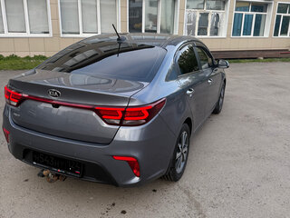 2017 Kia Rio IV, серый, 1450000 рублей, вид 4