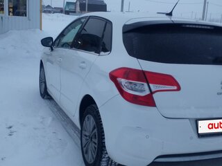 2011 Citroen C4 I Рестайлинг, белый, 369000 рублей, вид 3