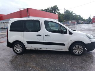 2013 Citroen Berlingo II Рестайлинг, белый, 330000 рублей, вид 2