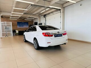 2013 Toyota Camry VII (XV50), белый, 2099900 рублей, вид 4