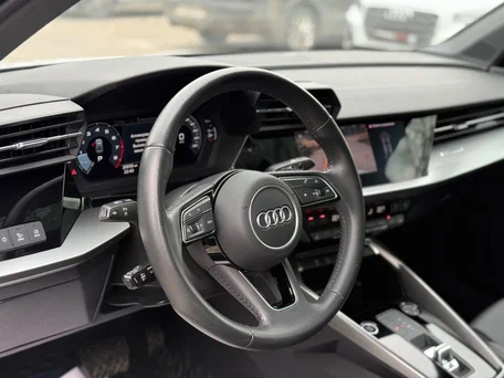 2023 Audi A3 35 TFSI Long IV (8Y), белый, 2490000 рублей, вид 4