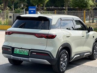 2025 BYD Yuan Up 45.12 kWh, зелёный, 1820000 рублей, вид 4