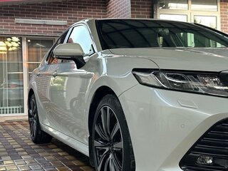 2019 Toyota Camry VIII (XV70), белый, 3150000 рублей, вид 4