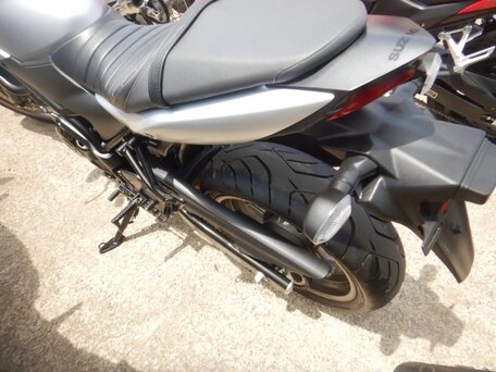 2024 Suzuki SV 650, серебристый, 720000 рублей, вид 3