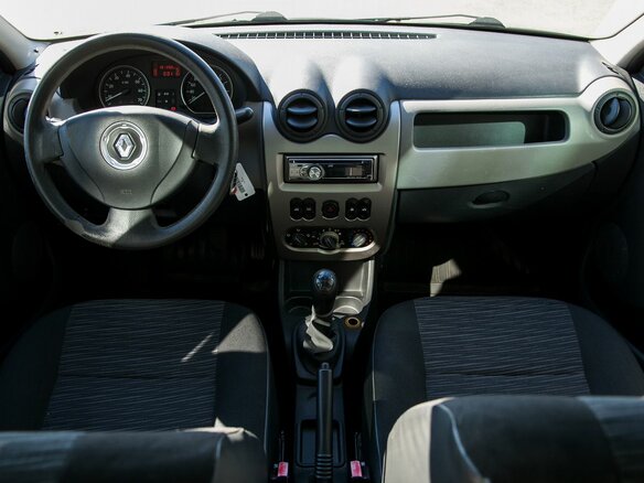 2011 Renault Logan I Рестайлинг, красный - вид 19