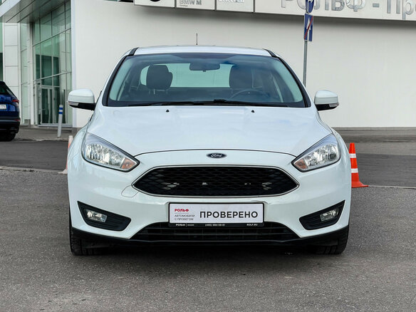 2018 Ford Focus III Рестайлинг, белый, 1210000 рублей - вид 1