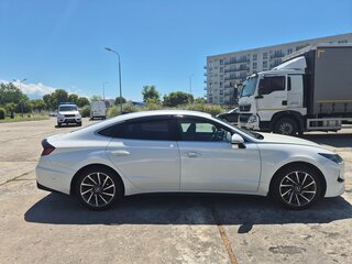 2021 Hyundai Sonata VIII (DN8), белый, 1750000 рублей, вид 2
