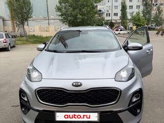 2019 Kia Sportage IV Рестайлинг, серебристый, 1900000 рублей, вид 1