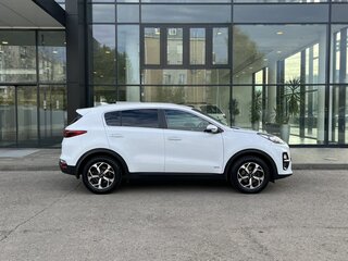 2019 Kia Sportage IV Рестайлинг, белый, 2190000 рублей, вид 4
