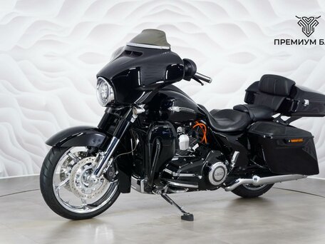 2015 Harley-Davidson CVO Street Glide, чёрный, 1649000 рублей, вид 3