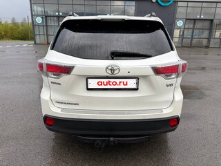 2015 Toyota Highlander III (XU50), белый, 2800000 рублей, вид 2