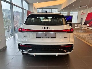 2026 Audi Q5 40 TDI III (GU), белый, 8600000 рублей, вид 2