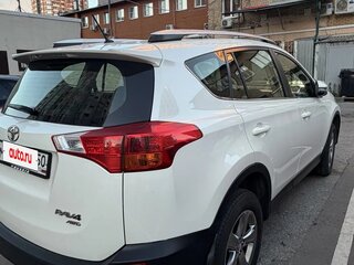 2015 Toyota RAV4 IV (XA40), белый, 1850000 рублей, вид 3