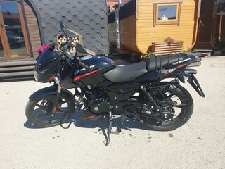 2022 Bajaj Pulsar 180, чёрный, 139000 рублей, вид 1