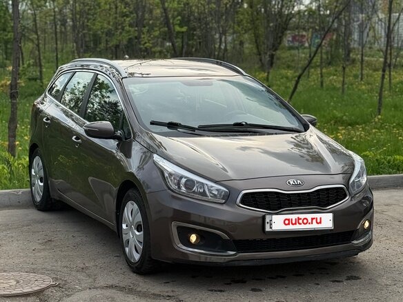2016 Kia Ceed II Рестайлинг, коричневый, 1100000 рублей - вид 1