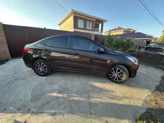 2016 Hyundai Solaris I Рестайлинг, коричневый, 1253000 рублей, вид 4