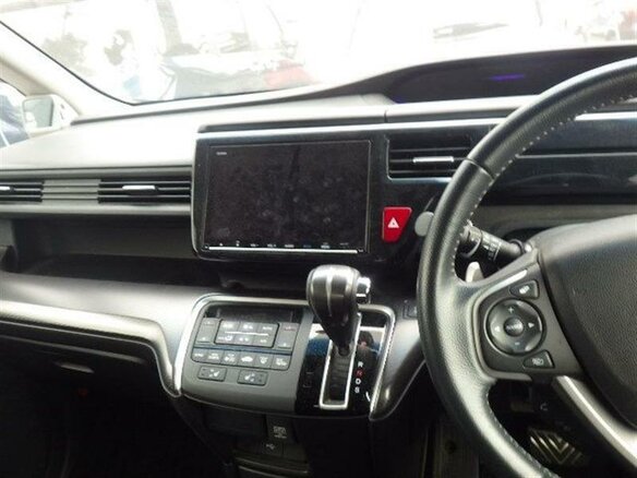 2021 Honda Stepwgn Spada V Рестайлинг, чёрный, 2450000 рублей - вид 5