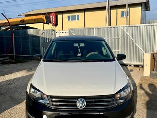 2018 Volkswagen Polo V Рестайлинг, белый, 600000 рублей, вид 1