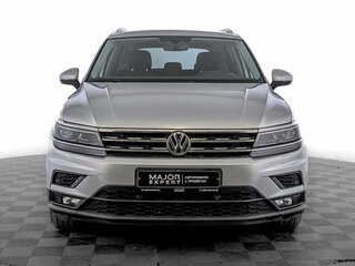 2017 Volkswagen Tiguan II, серебристый, 1925000 рублей, вид 2