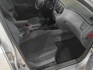 2006 Kia Rio II, серебристый, 320000 рублей, вид 5