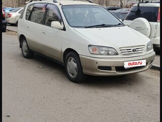 1997 Toyota Ipsum I (M10), белый, 350000 рублей, вид 1