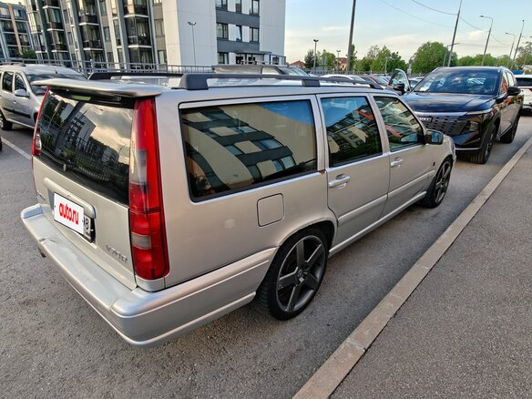 1997 Volvo V70 R I, белый, 700000 рублей - вид 2