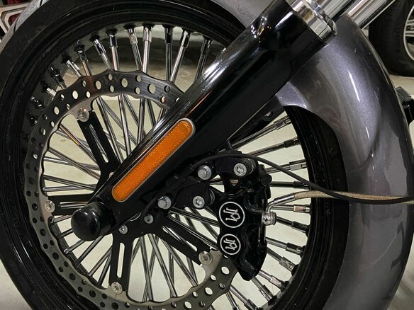 2015 Harley-Davidson Breakout, серый, 3000000 рублей - вид 9