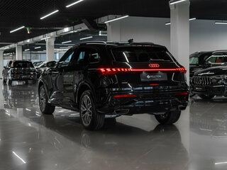 2026 Audi Q5 L III (GU), чёрный, 6190000 рублей, вид 4