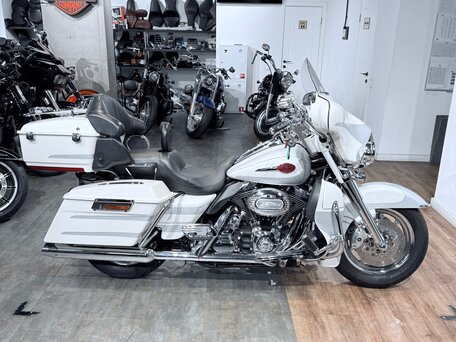 2008 Harley-Davidson Electra Glide, белый, 1199000 рублей, вид 3