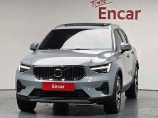 2024 Volvo XC40 I Рестайлинг, серебристый, 5174082 рублей, вид 2