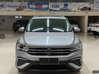 2022 Volkswagen Tiguan II Рестайлинг, серый, 2650000 рублей, вид 2