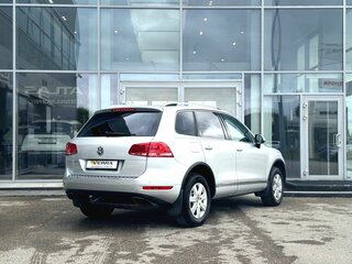 2012 Volkswagen Touareg II, серебристый, 1950000 рублей, вид 4