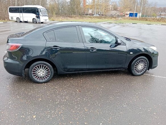 2012 Mazda 3 II (BL) Рестайлинг, чёрный, 745000 рублей - вид 3