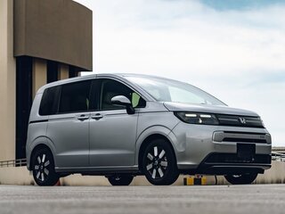2025 Honda Freed Air III, серебристый, 1890000 рублей, вид 1