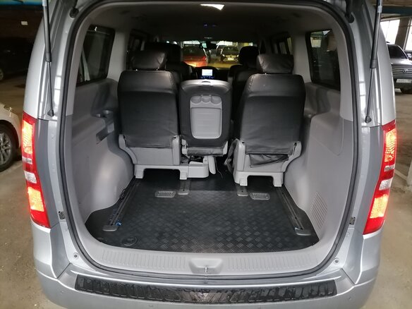 2017 Hyundai Grand Starex I Рестайлинг, серебристый, 2800000 рублей - вид 12