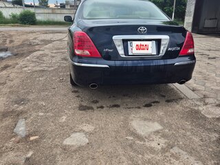 2004 Toyota Crown Majesta IV (S180), синий, 800000 рублей, вид 2