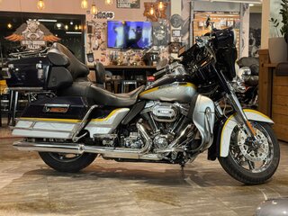 2012 Harley-Davidson CVO, серебристый, 1490000 рублей, вид 1