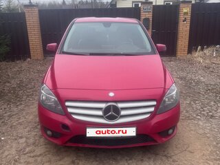 2012 Mercedes-Benz B-Класс 200 II (W246), красный, 1250000 рублей, вид 2