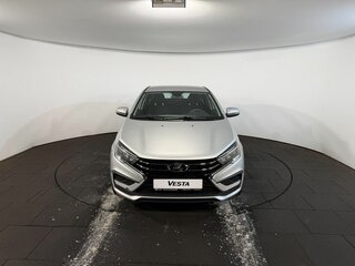 2026 Lada (ВАЗ) Vesta I Рестайлинг (NG), серебристый, 1875000 рублей, вид 2